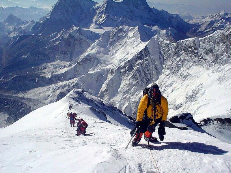 Độ cao đỉnh Everest có bị thay đổi không