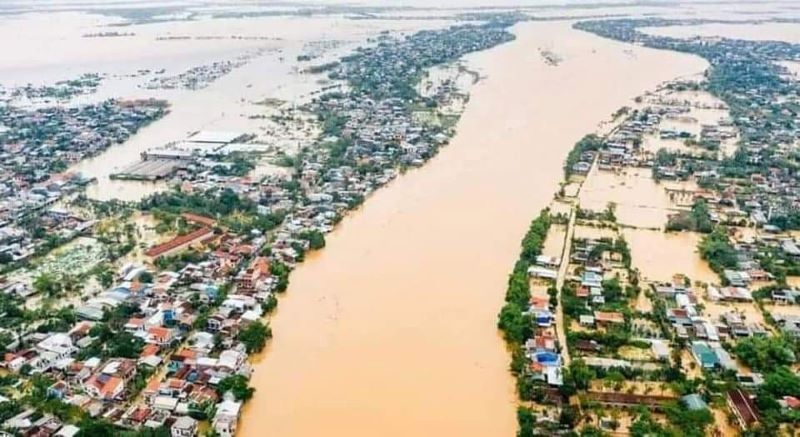 Tại sao bão hay vào miền Trung nước ta