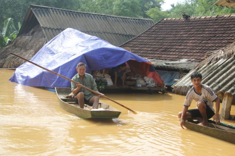 Lý giải nguyên nhân tại sao bão hay vào miền Trung nước ta